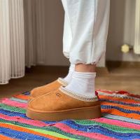 Tazz Tüylü Kadın Bot Taba