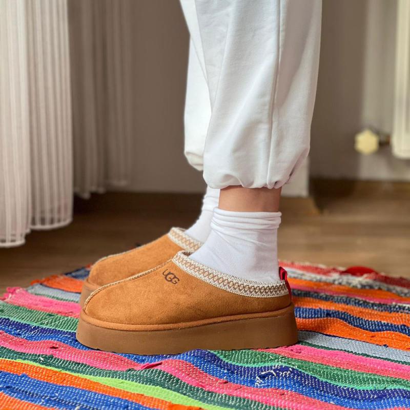 Tazz Tüylü Kadın Bot Taba