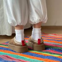 Tazz Tüylü Kadın Bot Vizon