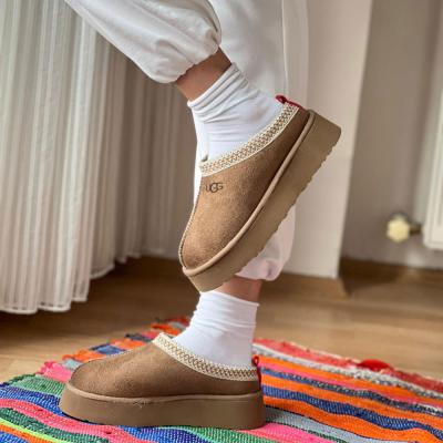 Tazz Tüylü Kadın Bot Vizon